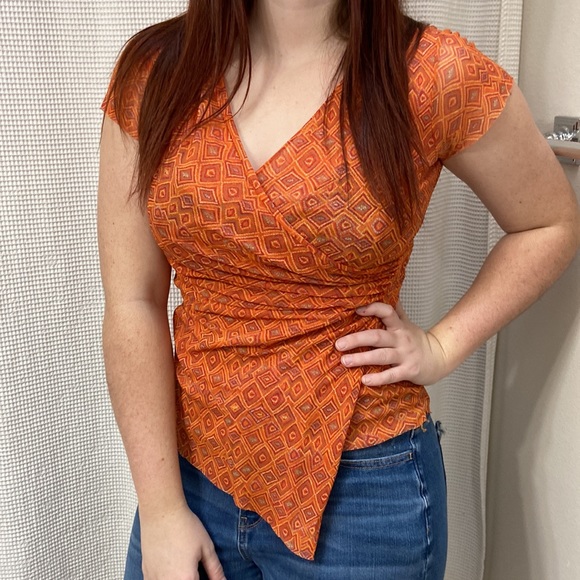 Sweet Pea Tops - Women’s Sweet Pea by Stacy Prati geometric orange wrap blouse. Size medium.